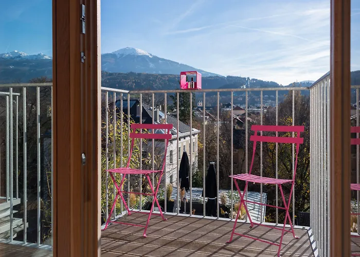 نالا إنديفيجول فندق 3*